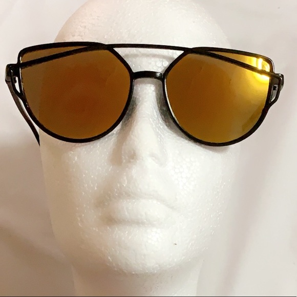 Sunglasses - Picture 3 of 3